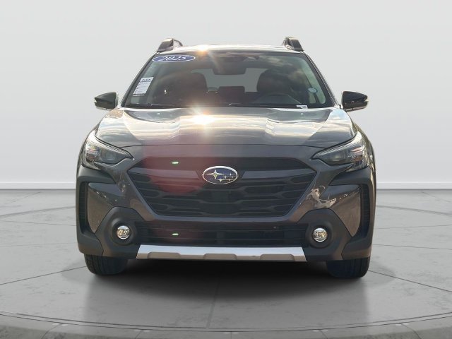 Used 2025 Subaru Outback Limited w/ Popular Package #2 AWD/4WD image 9