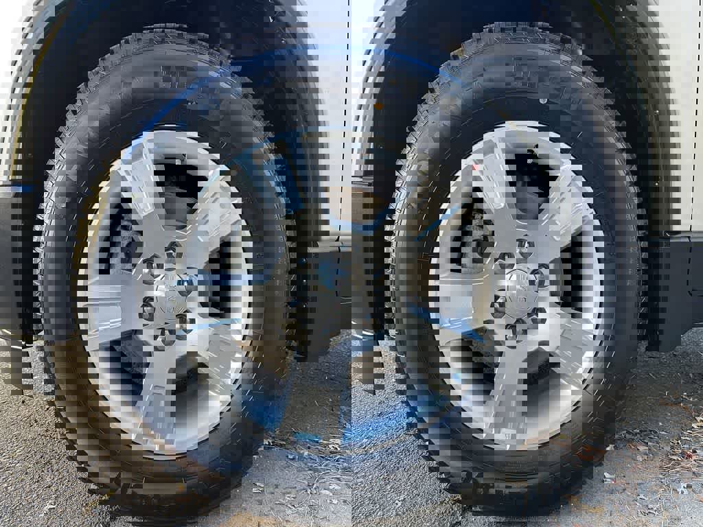 Used 2011 GMC Acadia SLE image 8