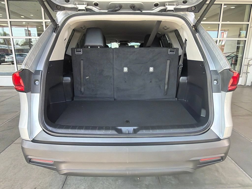 Certified 2024 Toyota Grand Highlander FWD image 16