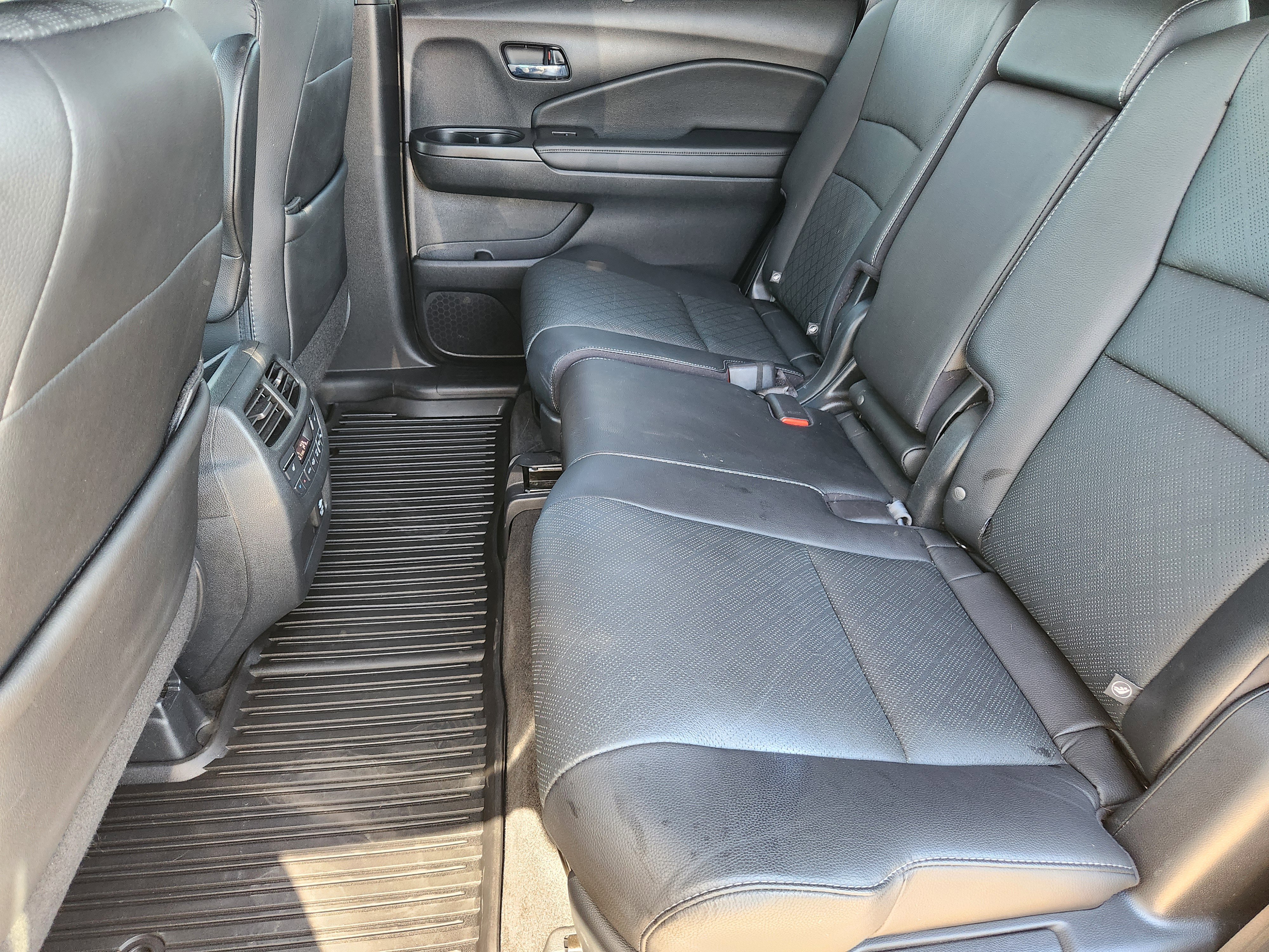 Used 2021 Honda Passport Elite image 32