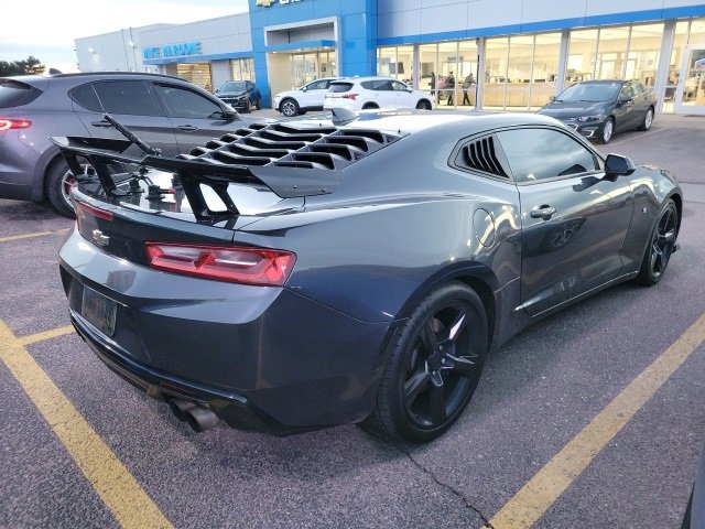 Used 2018 Chevrolet Camaro SS image 4