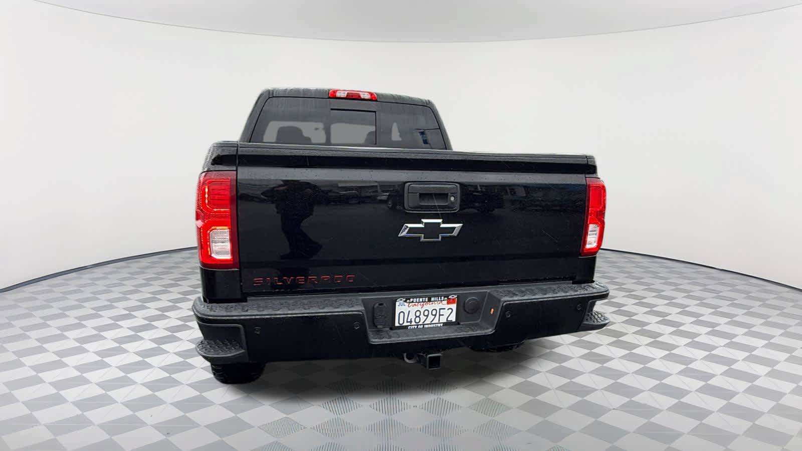 Used 2017 Chevrolet Silverado 1500 LTZ Z71 w/ Redline Edition AWD/4WD image 6