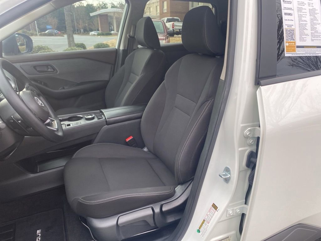 Used 2023 Nissan Rogue S image 12