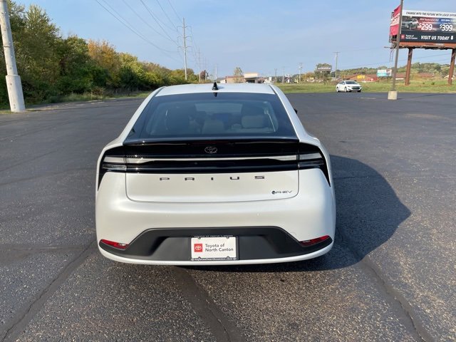 New 2026 Toyota Prius Plug-In Hybrid image 4