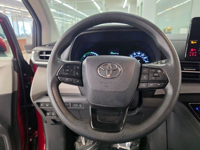 Used 2022 Toyota Sienna LE FWD image 15
