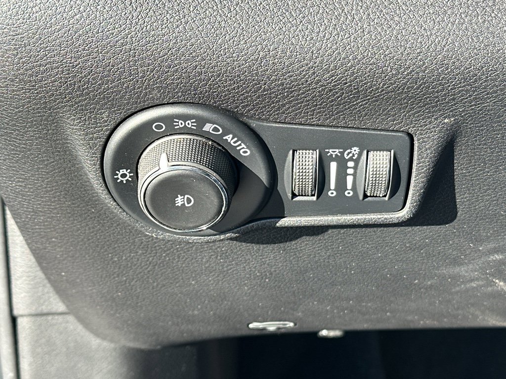 Used 2022 Jeep Compass Latitude w/ Convenience Group image 25