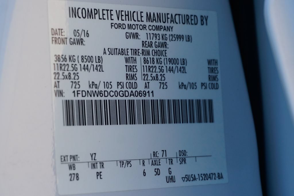 Used 2016 Ford F650 2WD Crew Cab Super Duty image 59