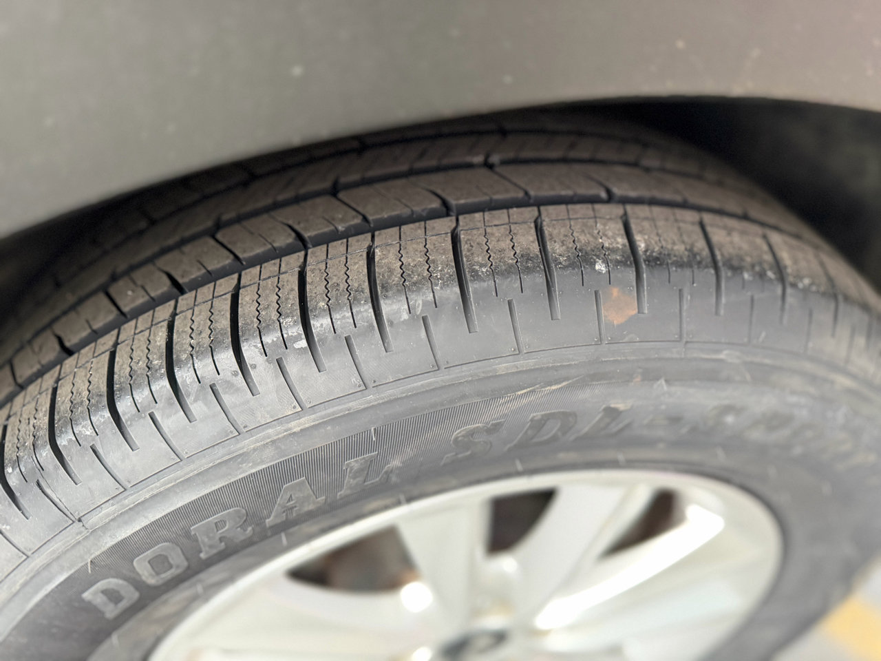 Used 2019 Kia Sorento LX image 11