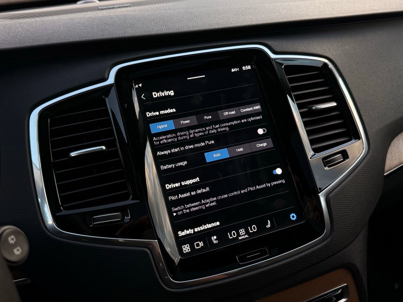 Used 2023 Volvo XC90 T8 Plus image 41