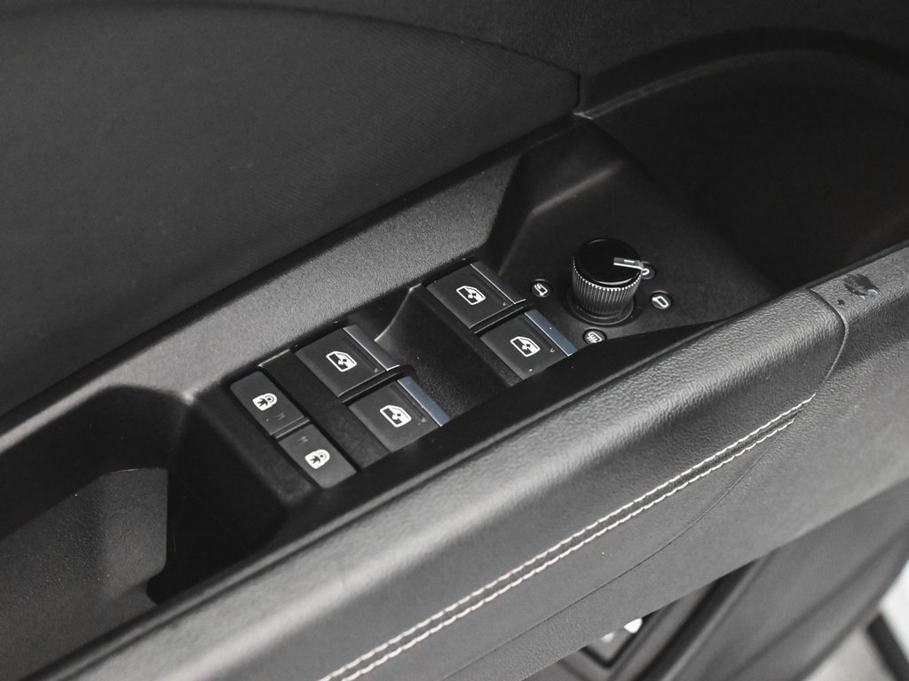 Used 2022 Audi Q4 e-tron Premium Plus w/ Premium Plus image 9