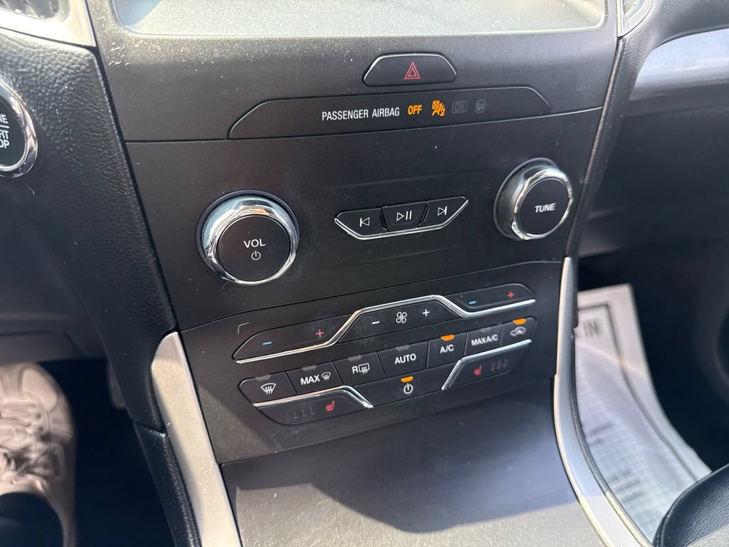 Used 2019 Ford Edge SEL w/ Equipment Group 201A AWD/4WD image 33