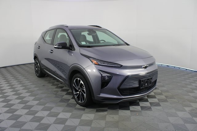 Used 2023 Chevrolet Bolt EUV Premier w/ Sun & Sound Package image 27