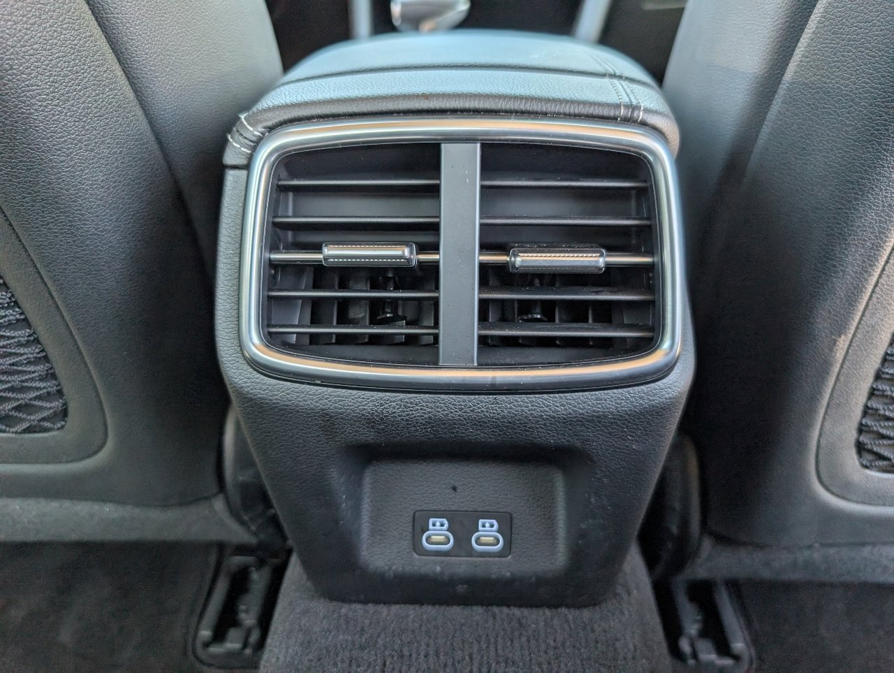 Used 2026 Genesis G70 2.5T image 7