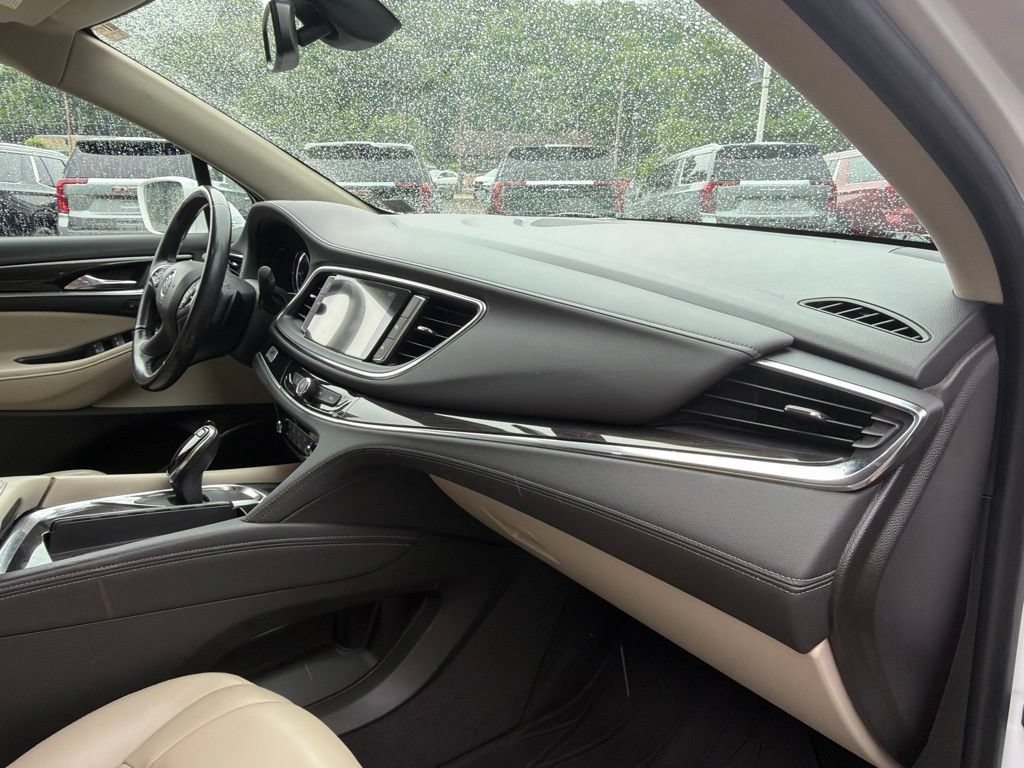 Used 2018 Buick Enclave Premium AWD/4WD image 23