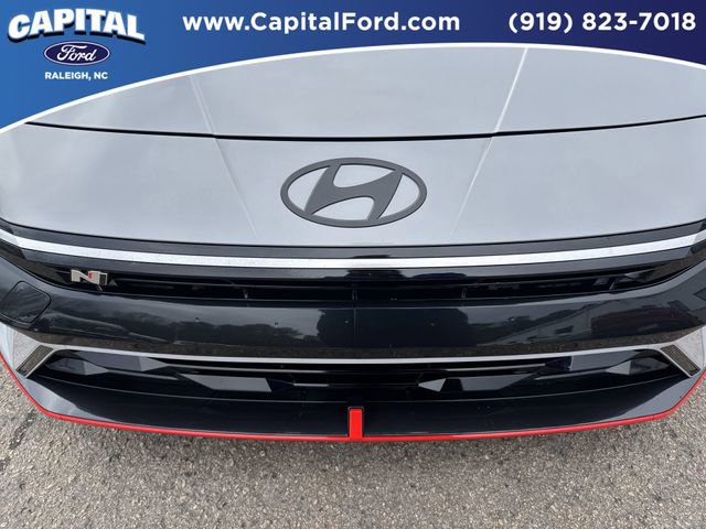 Used 2025 Hyundai Elantra N Base image 10