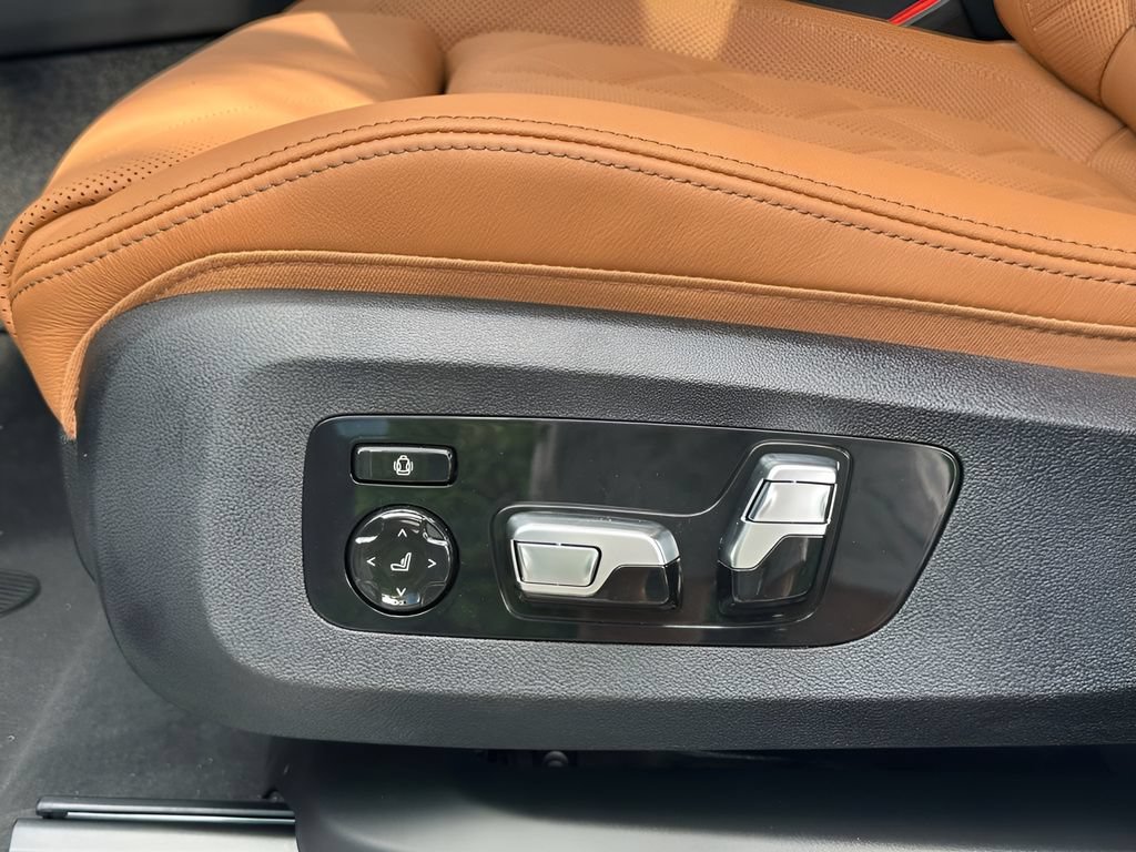 New 2026 BMW X5 xDrive50e AWD/4WD image 11