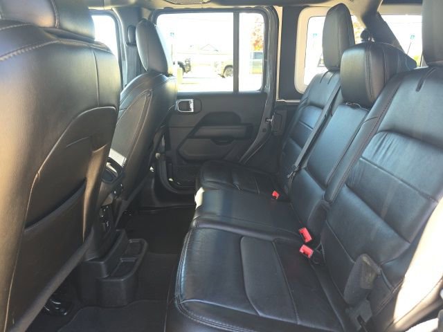 Used 2022 Jeep Wrangler Unlimited Sahara image 30