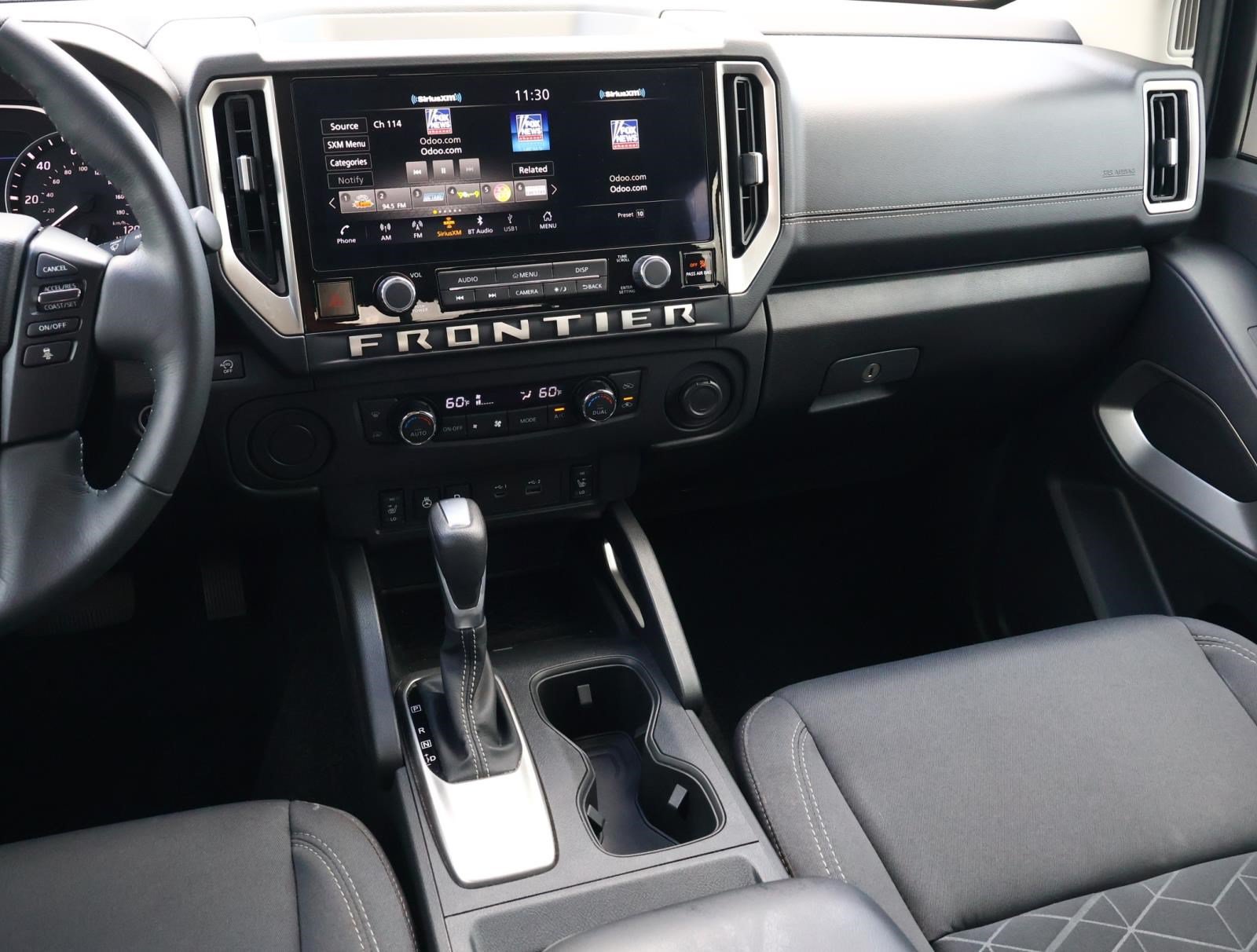 Used 2025 Nissan Frontier SV w/ SV Convenience Package RWD image 13