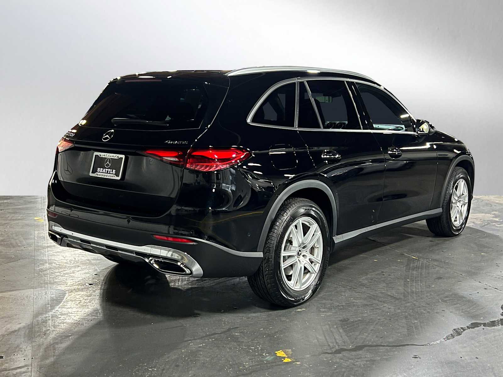 Certified 2025 Mercedes-Benz GLC 300 4MATIC image 4