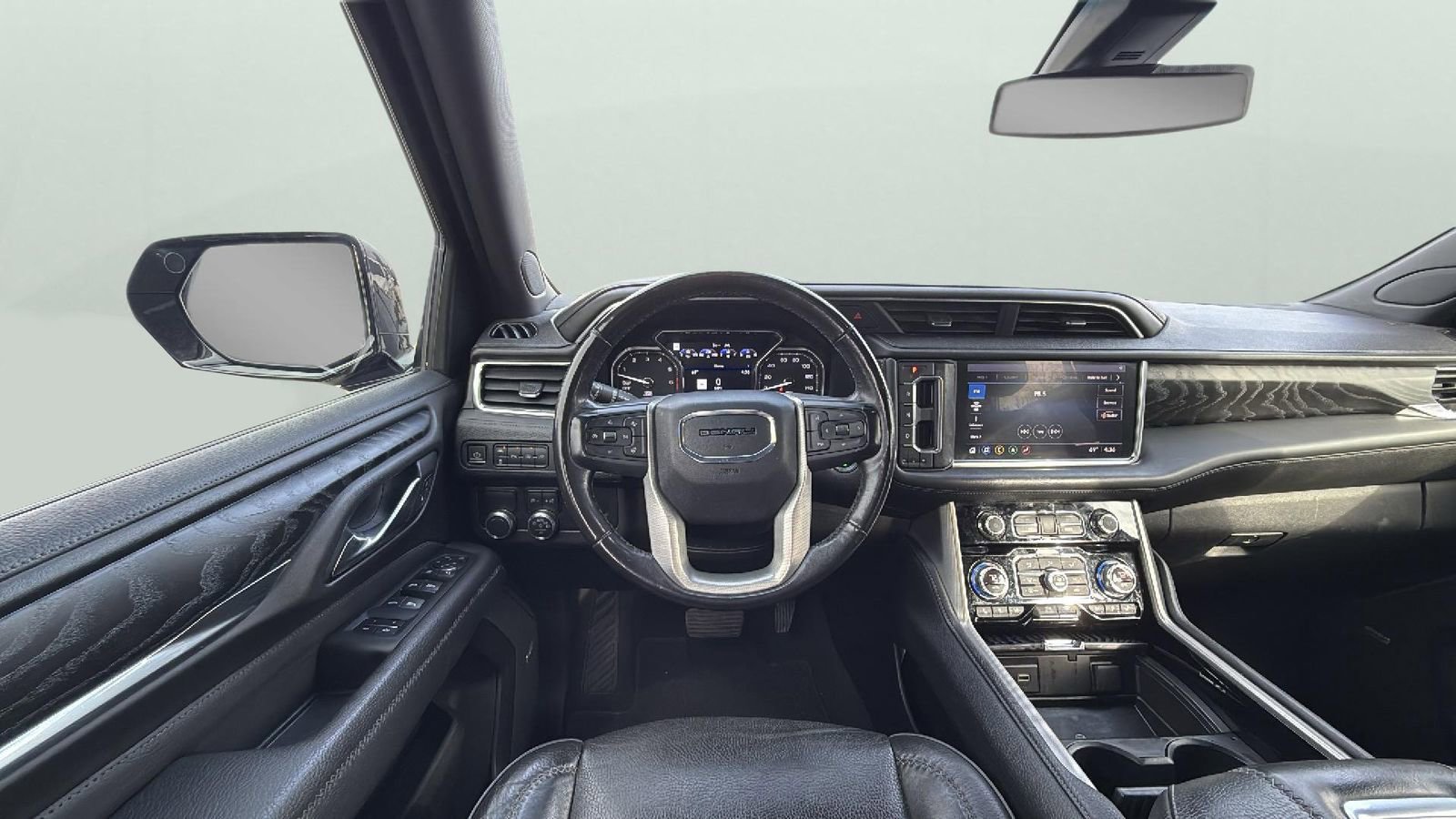 Used 2021 GMC Yukon XL Denali image 13