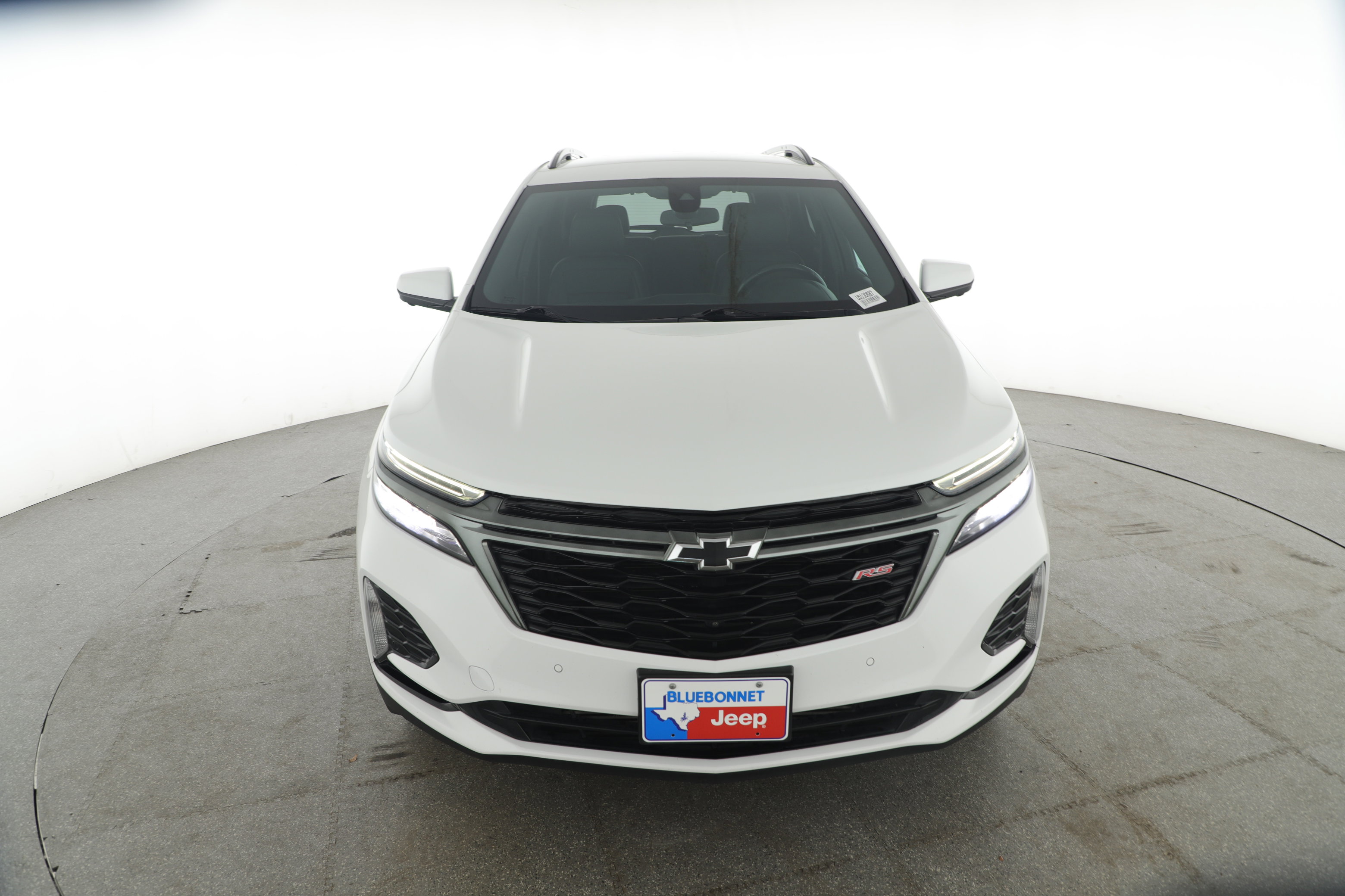 Used 2022 Chevrolet Equinox RS w/ RS Leather Package image 2