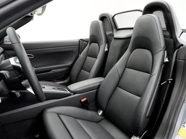 Certified 2024 Porsche 718 Boxster RWD image 5