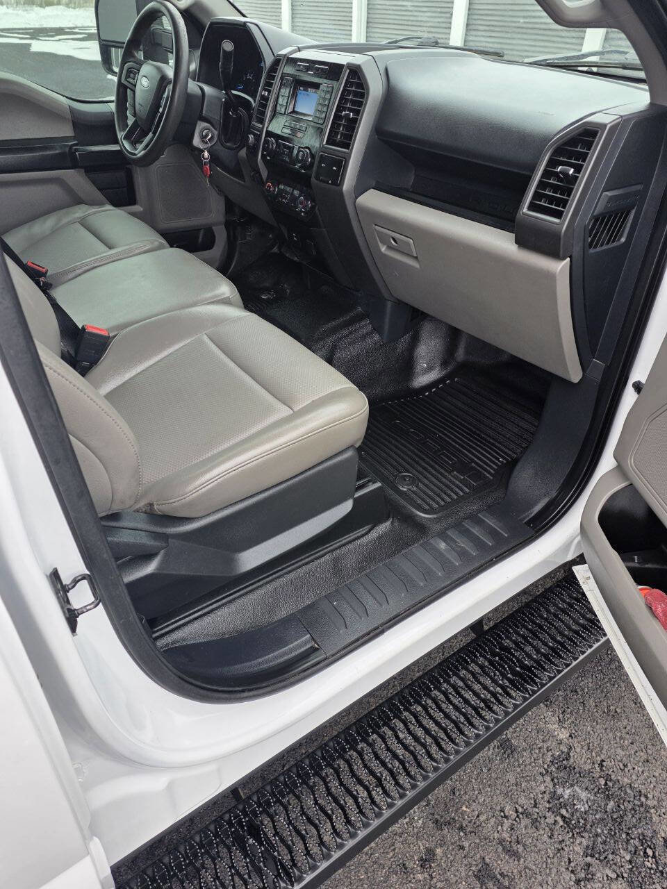 Used 2022 Ford F250 XL w/ STX Appearance Package image 23