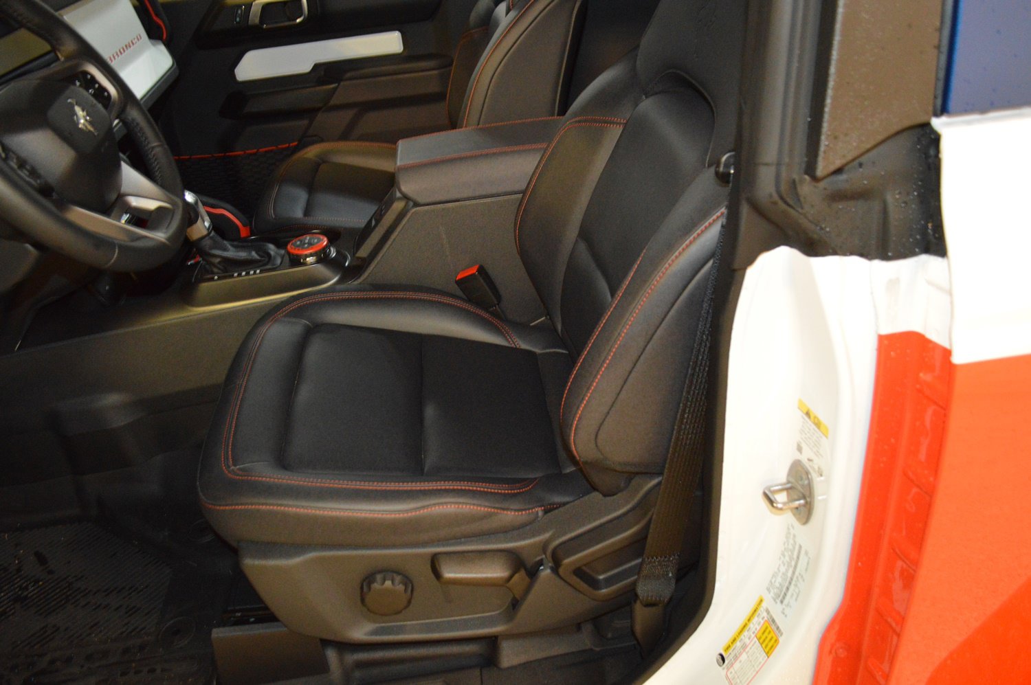 Used 2025 Ford Bronco Stroppe Edition image 14