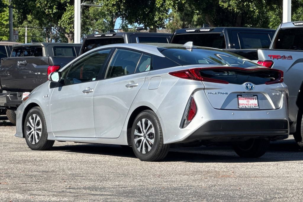 Certified 2021 Toyota Prius Prime Limited FWD image 5