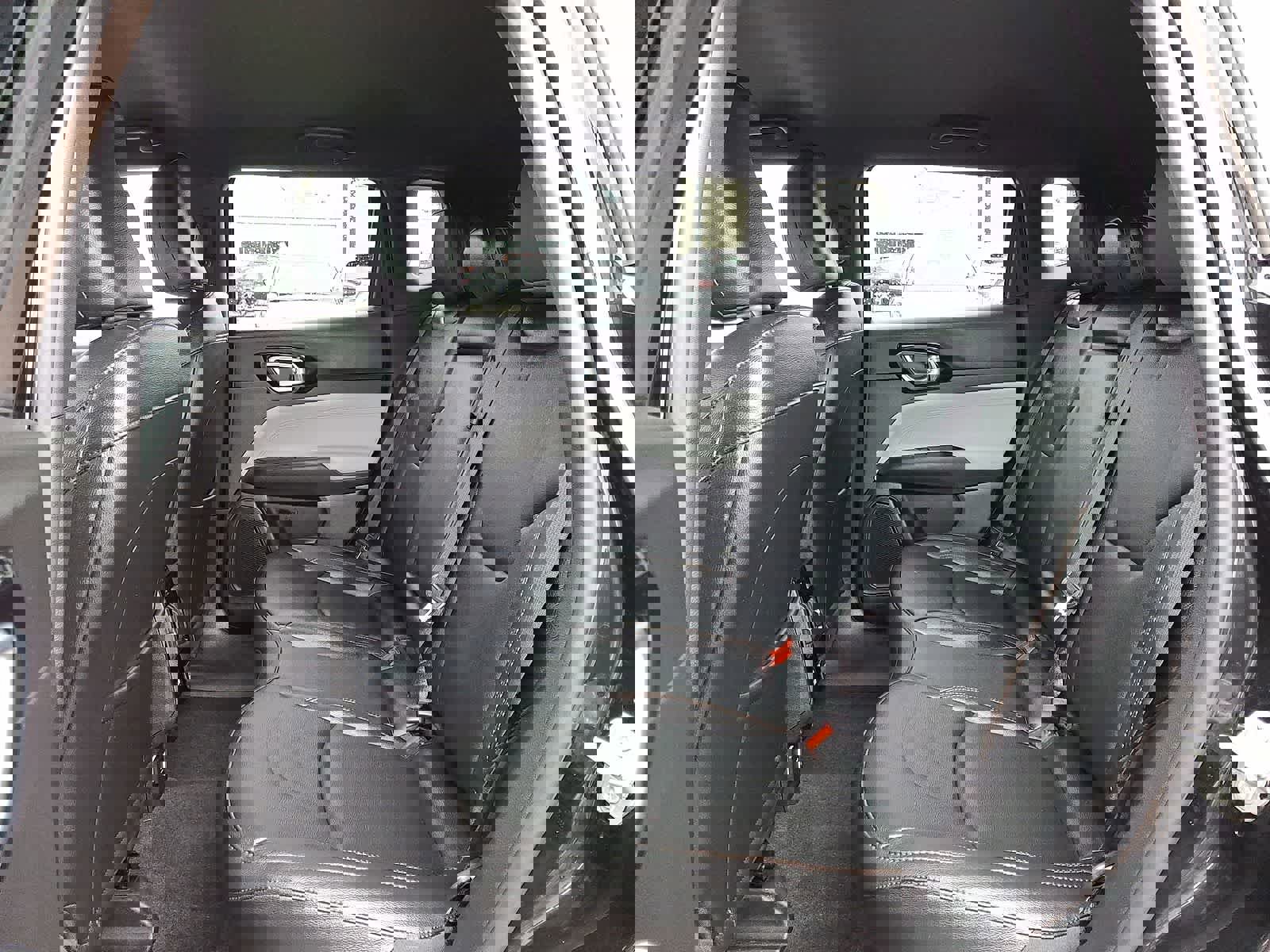 Used 2024 Jeep Compass Limited image 29