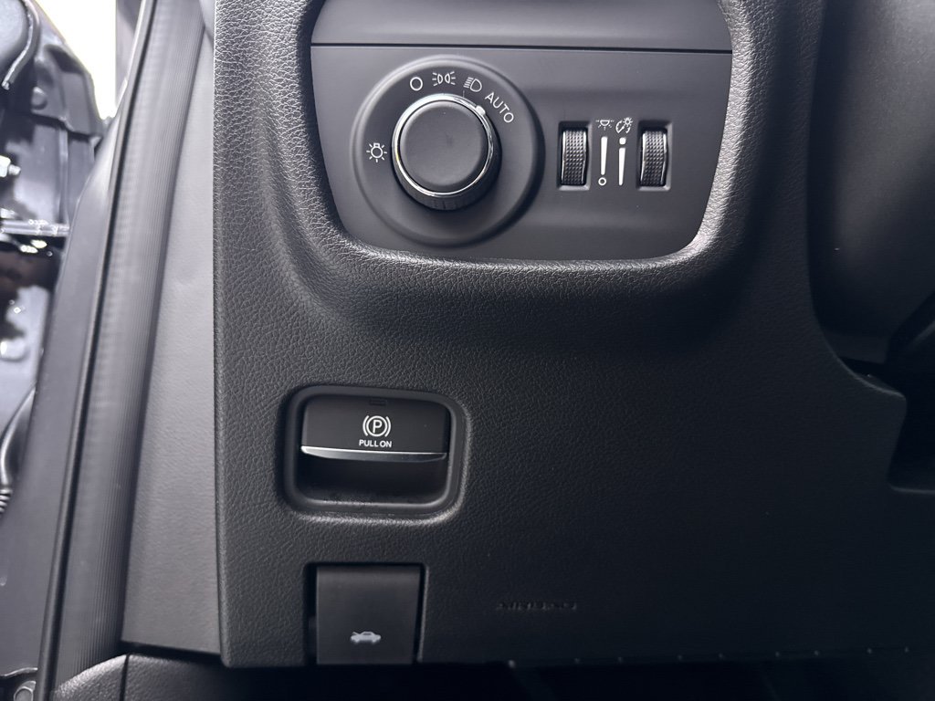 New 2026 Jeep Grand Cherokee Altitude AWD/4WD image 30
