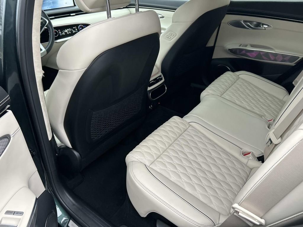 Used 2023 Genesis GV70 3.5T Sport w/ Sport Advanced Package image 22