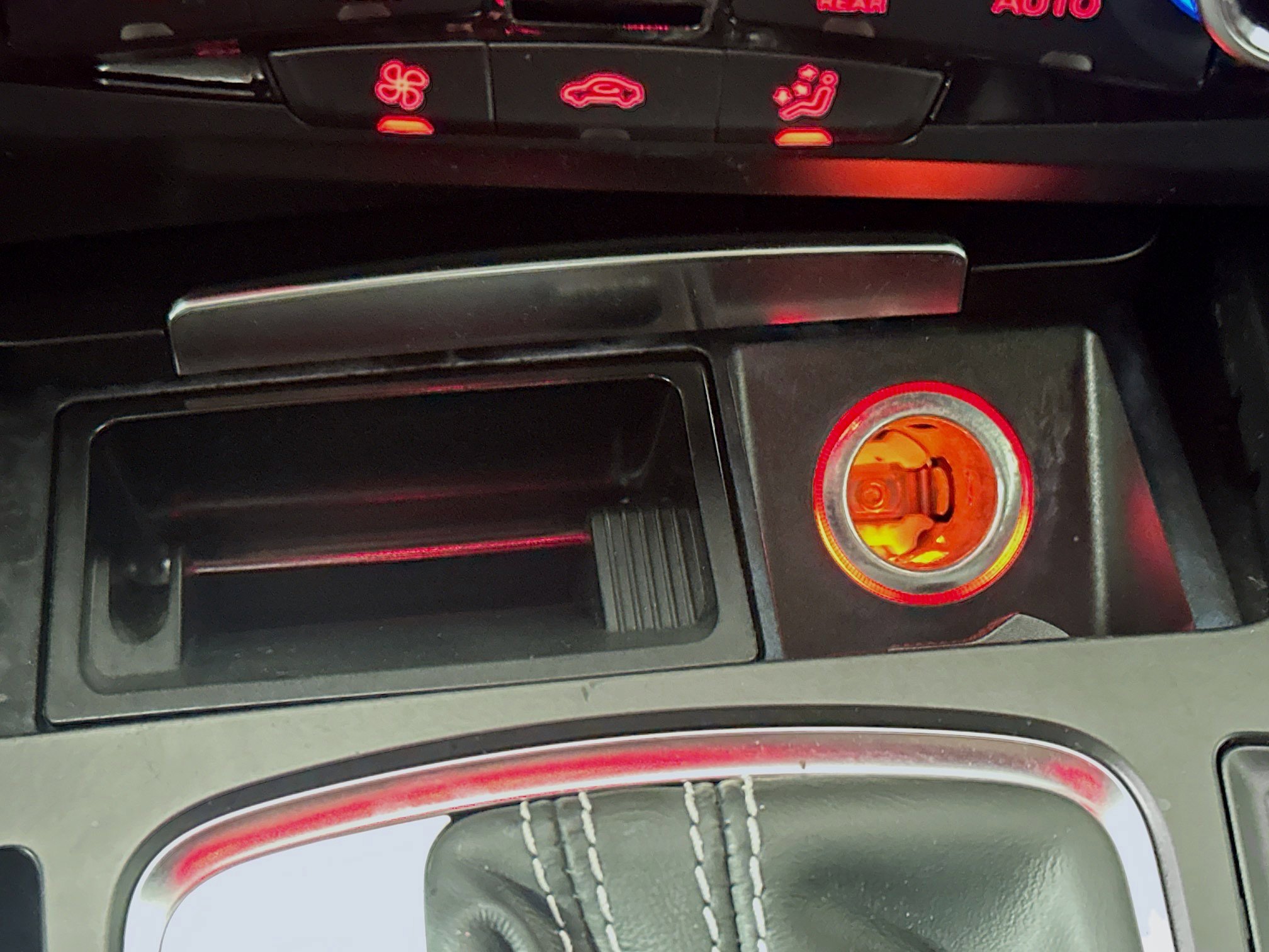 Used 2017 Audi SQ5 Premium Plus w/ Technology Package image 25