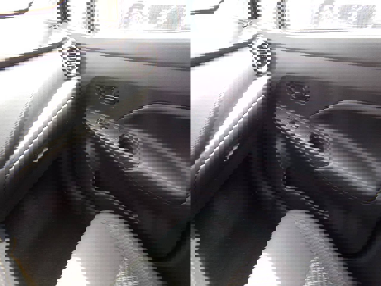 Used 2020 Nissan Versa S image 19