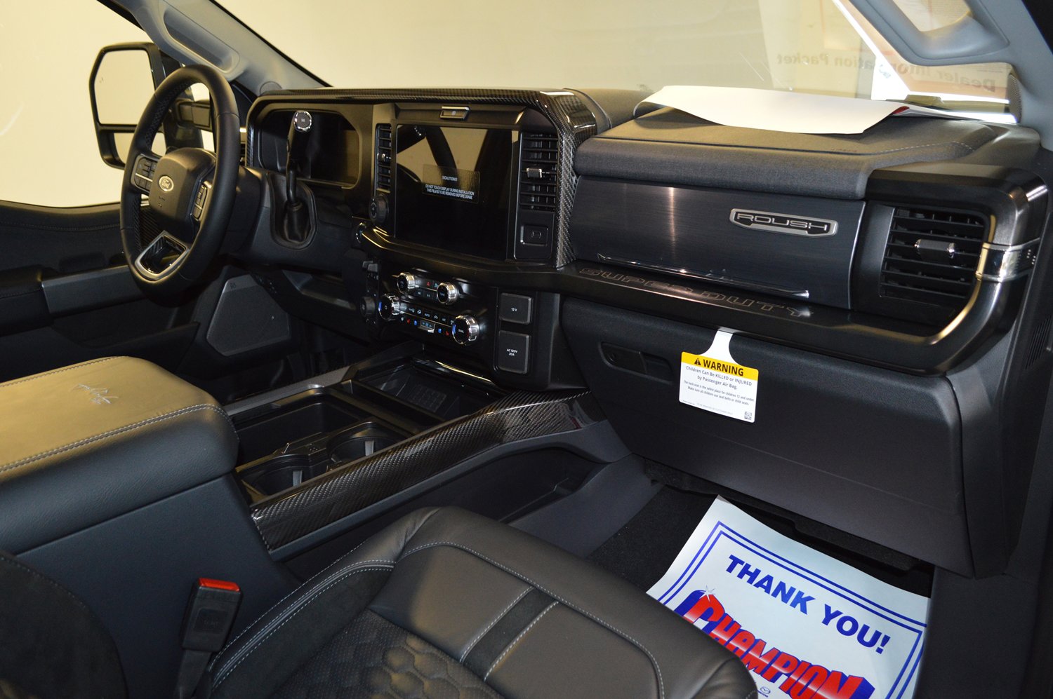 New 2026 Ford F250 Lariat w/ Black Appearance Package image 10