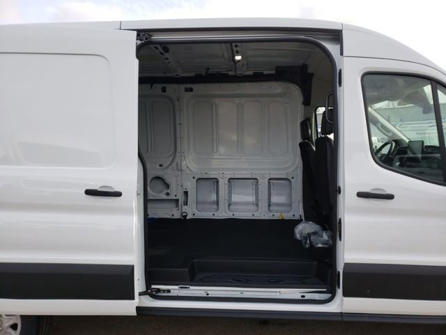 New 2026 Ford Transit 250 148 Medium Roof Extended AWD image 25