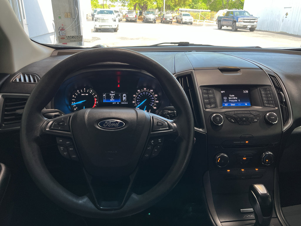 Used 2017 Ford Edge SE FWD image 14