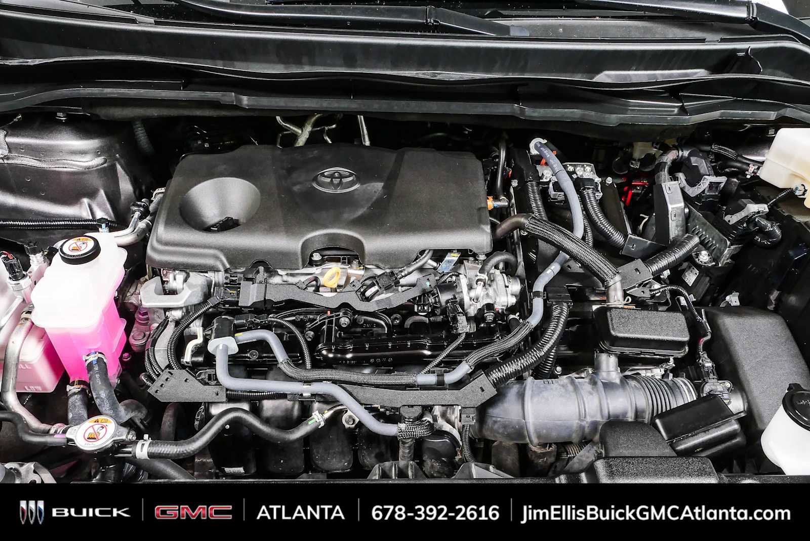Used 2024 Toyota Sienna XLE FWD image 37