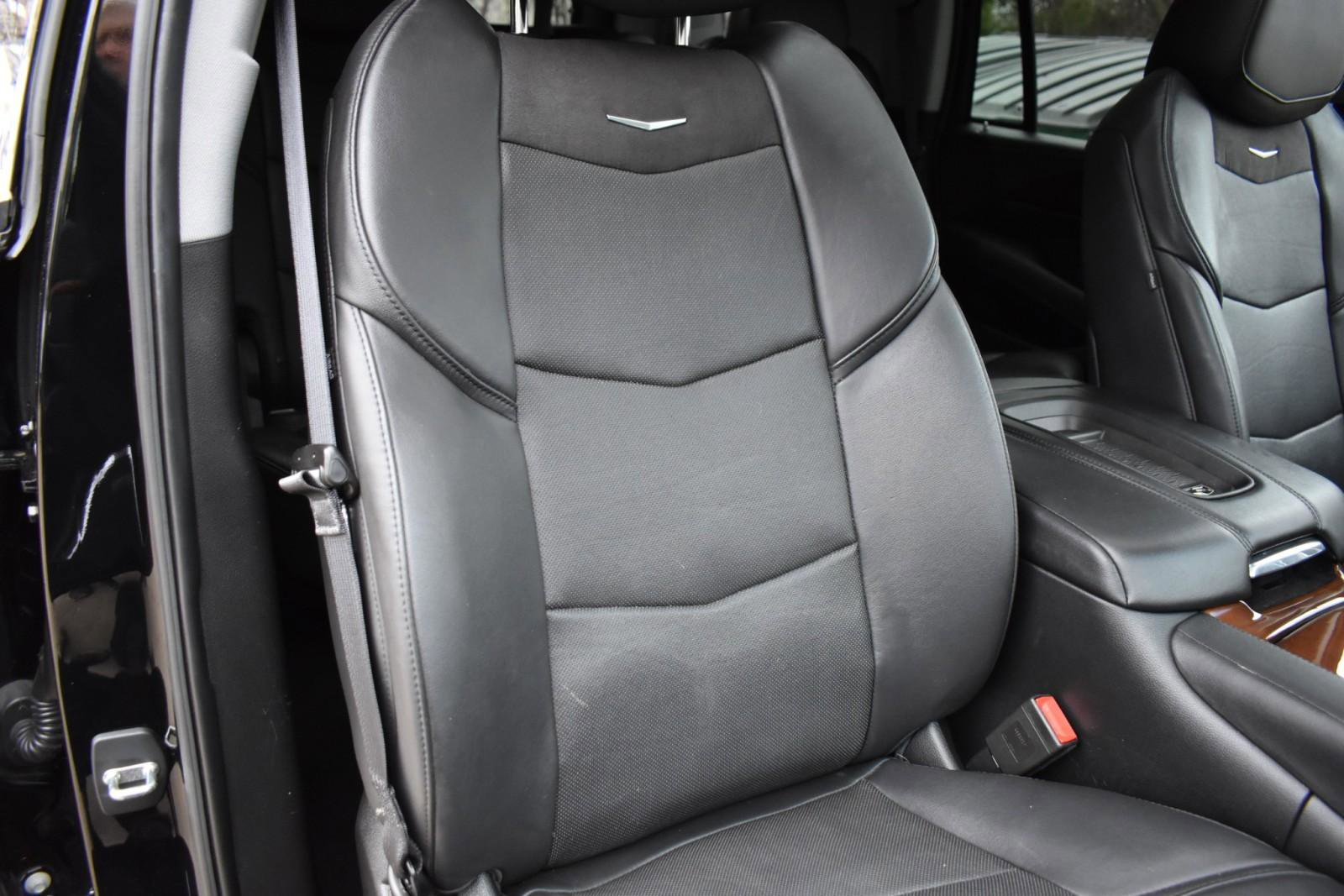 Used 2017 Cadillac Escalade Luxury image 54