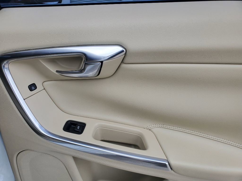 Used 2015 Volvo V60 T5 Premier FWD image 33