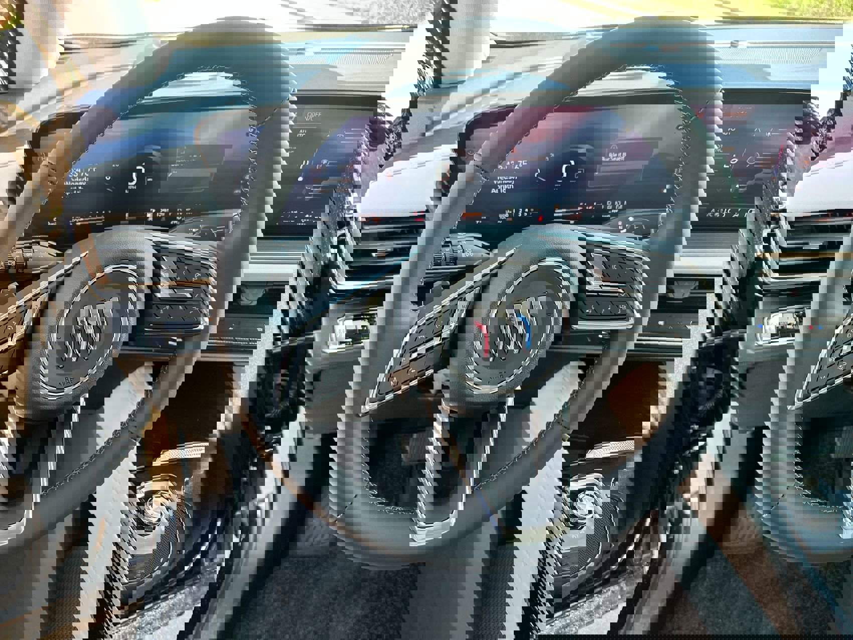 New 2025 Buick Envision Avenir image 27