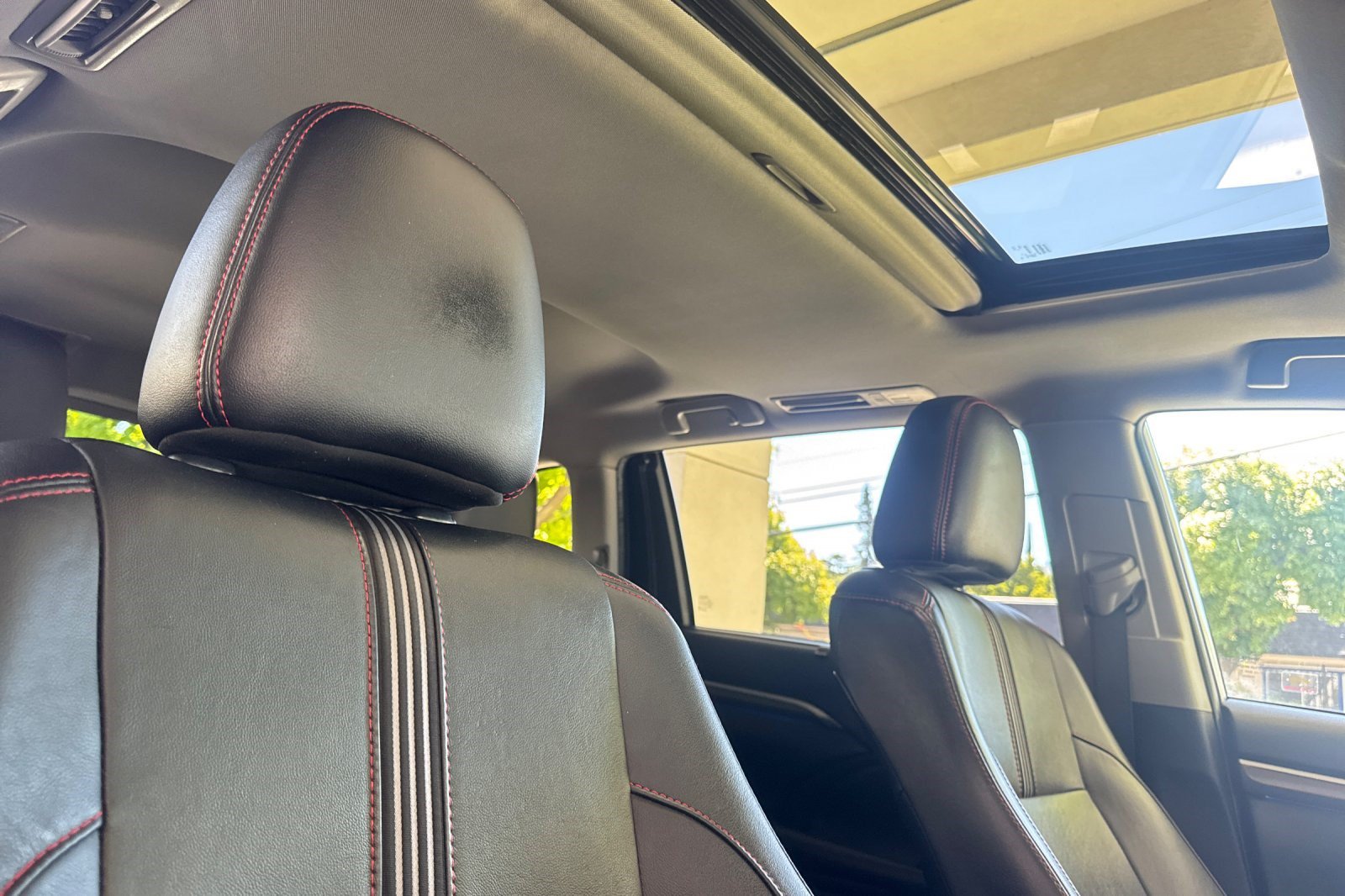 Used 2019 Toyota Highlander SE AWD/4WD image 25