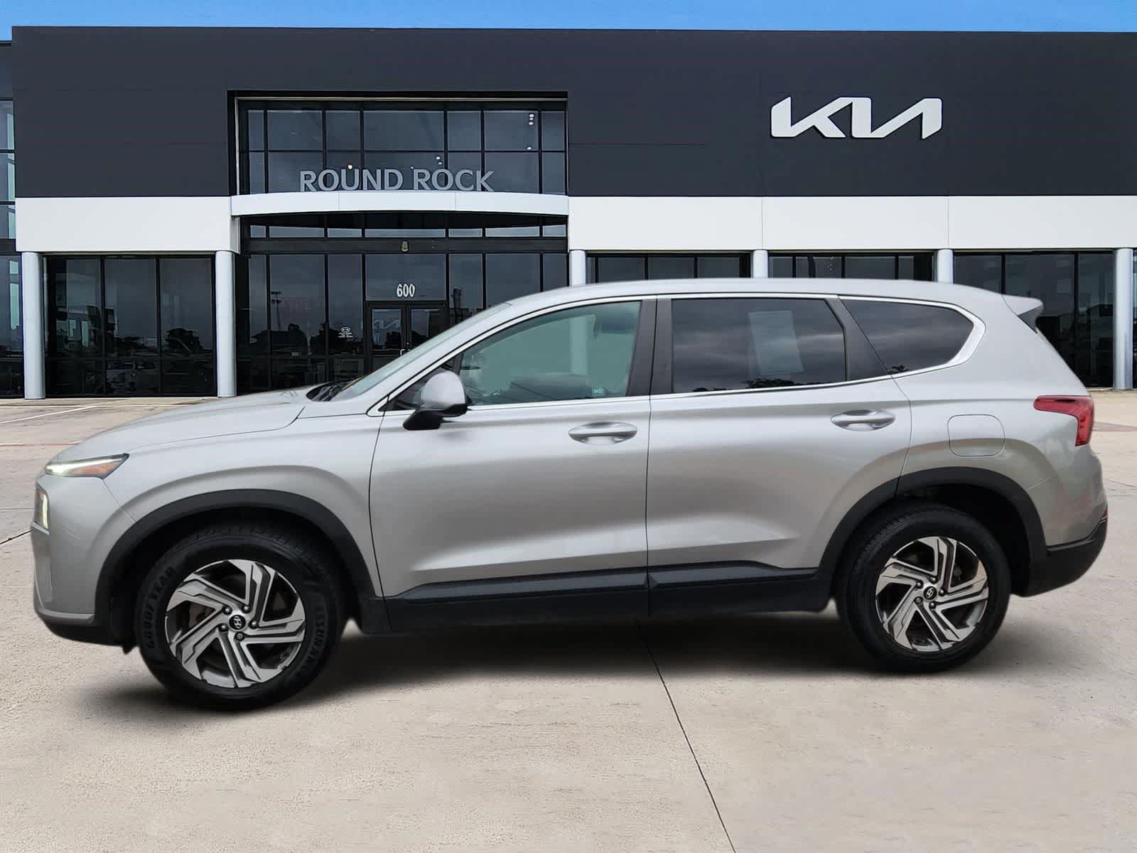 Used 2021 Hyundai Santa Fe SE FWD image 4