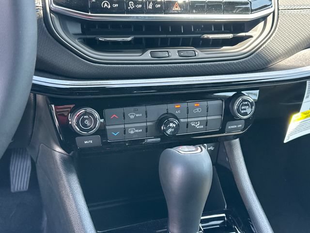 New 2026 Jeep Compass Latitude AWD/4WD image 21