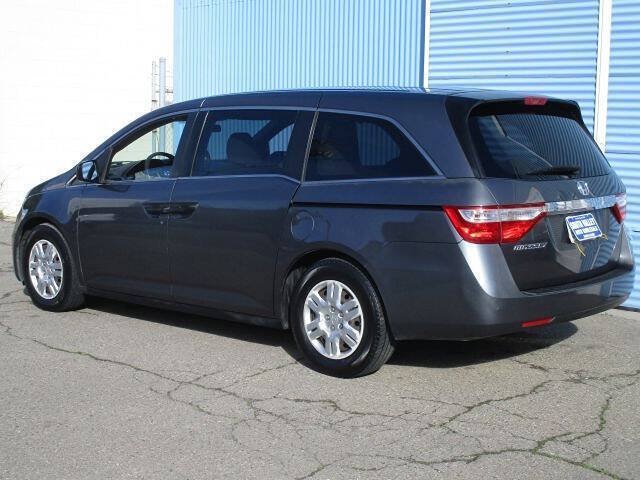 Used 2012 Honda Odyssey LX image 4