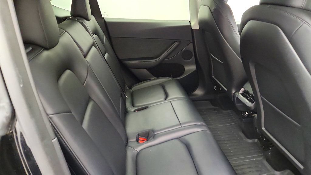 Used 2024 Tesla Model Y Long Range AWD/4WD image 28