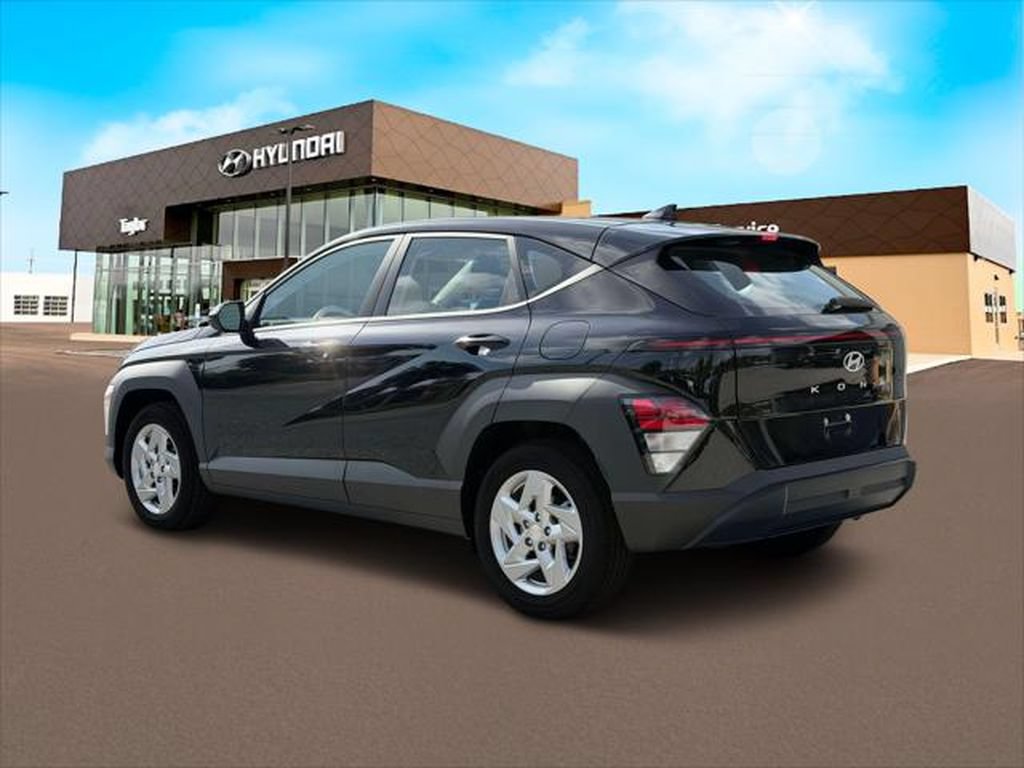 New 2027 Hyundai Kona SE FWD image 3
