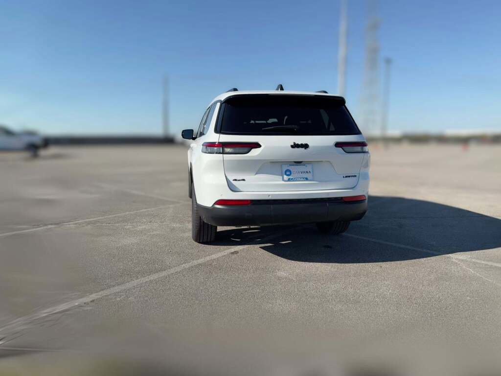 New 2025 Jeep Grand Cherokee L Limited w/ Black Appearance Package image 9