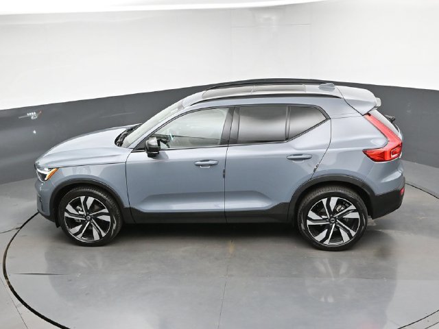 Used 2023 Volvo XC40 B5 Plus w/ Protection Package Premier AWD/4WD image 45