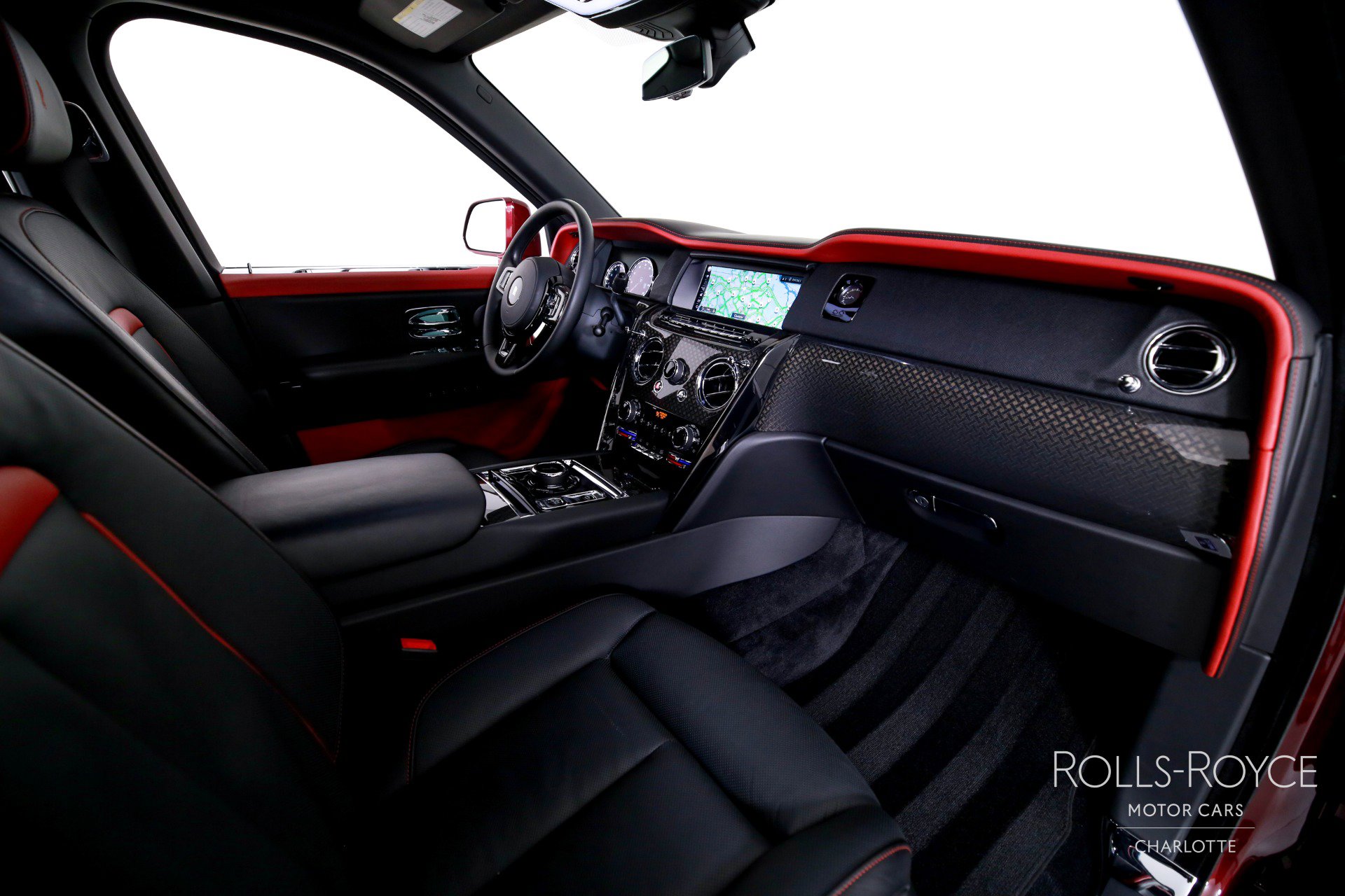 Used 2022 Rolls-Royce Cullinan Black Badge image 36